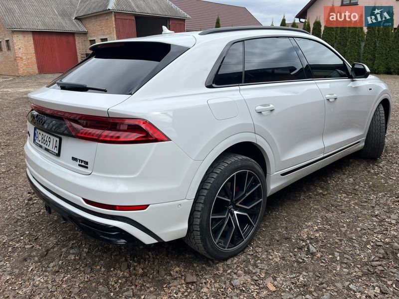 Позашляховик / Кросовер Audi Q8 2019 в Ковелі