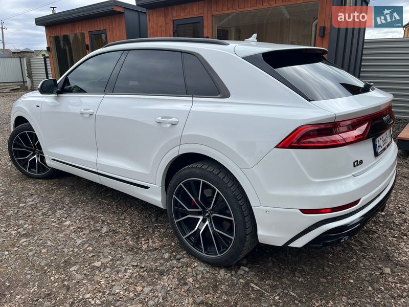 Позашляховик / Кросовер Audi Q8 2019 в Ковелі