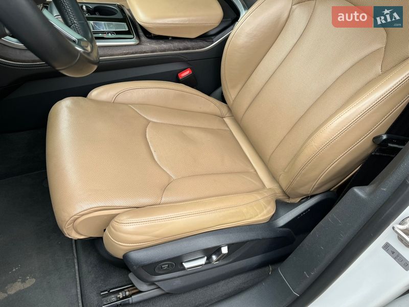 Позашляховик / Кросовер Audi Q8 2019 в Ковелі