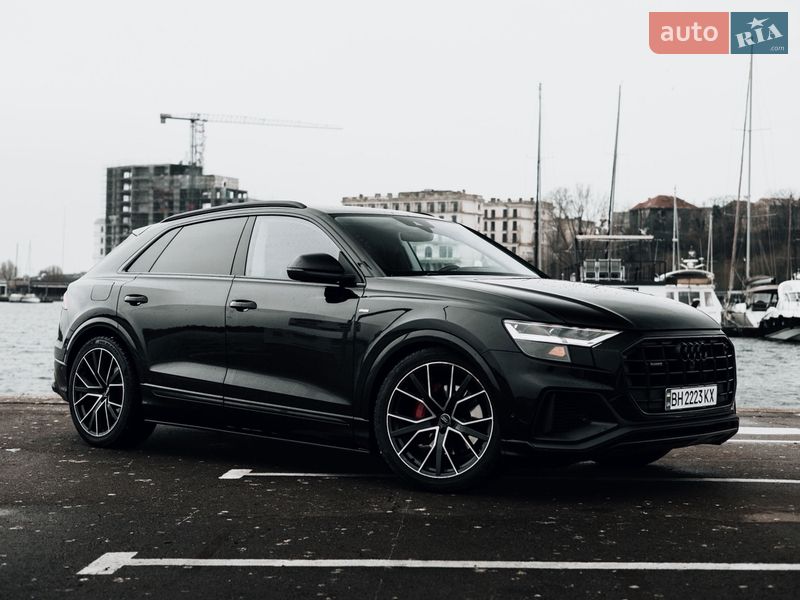Позашляховик / Кросовер Audi Q8 2019 в Одесі