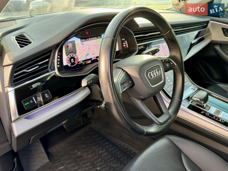 Внедорожник / Кроссовер Audi Q8 2018 в Киеве