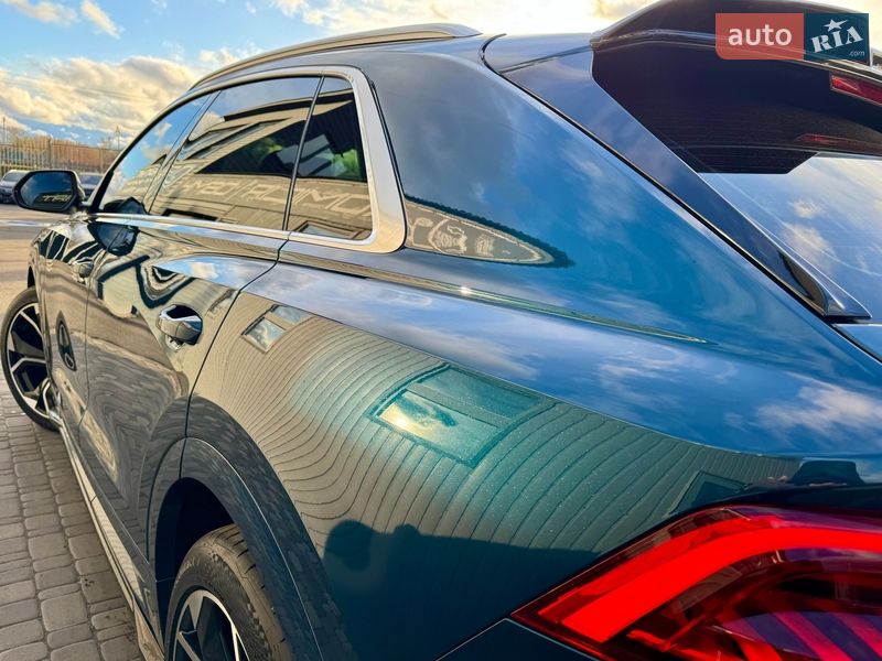 Внедорожник / Кроссовер Audi Q8 2018 в Киеве