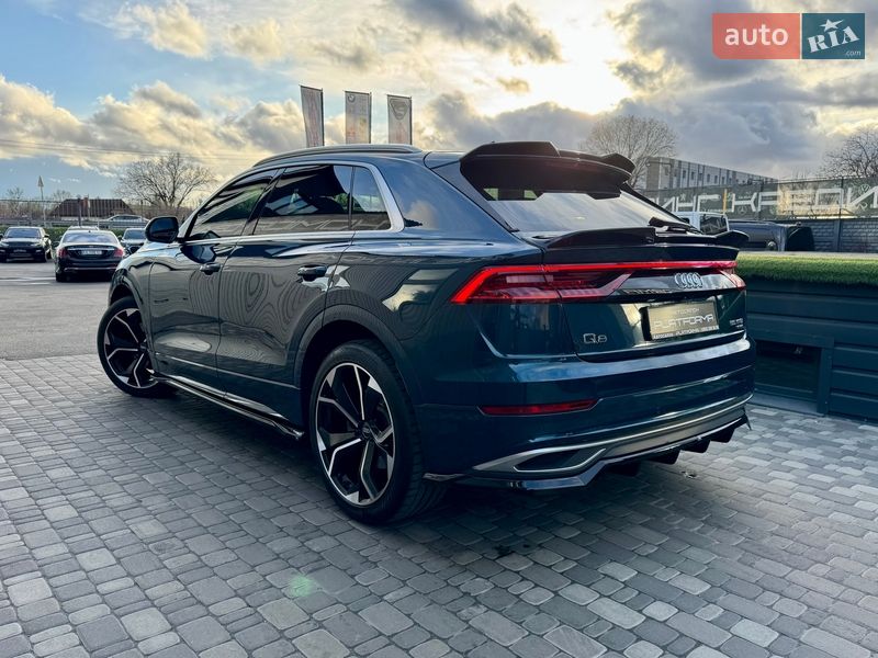 Внедорожник / Кроссовер Audi Q8 2018 в Киеве