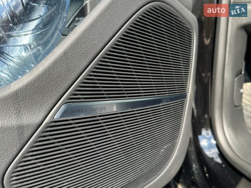 Позашляховик / Кросовер Audi Q8 2021 в Хоролі