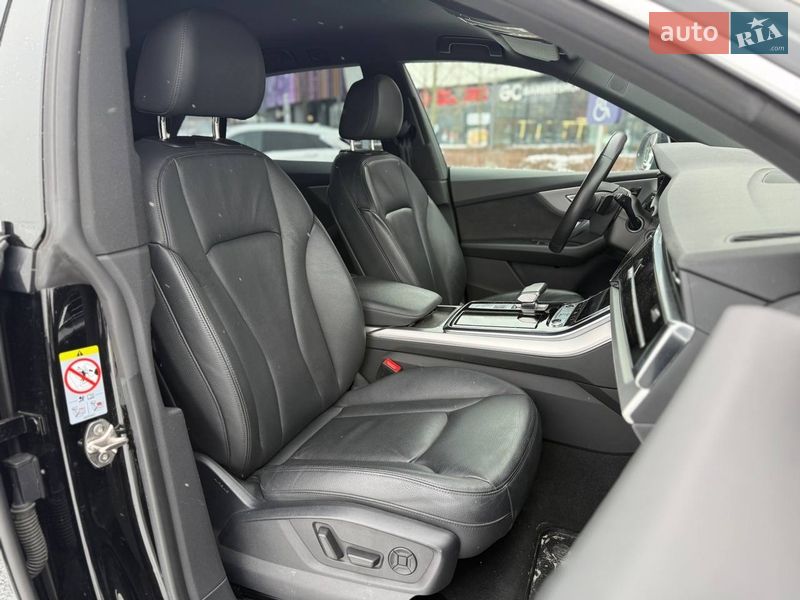 Позашляховик / Кросовер Audi Q8 2021 в Києві фото 14 Позашляховик / Кросовер Audi Q8 2021 в Києві