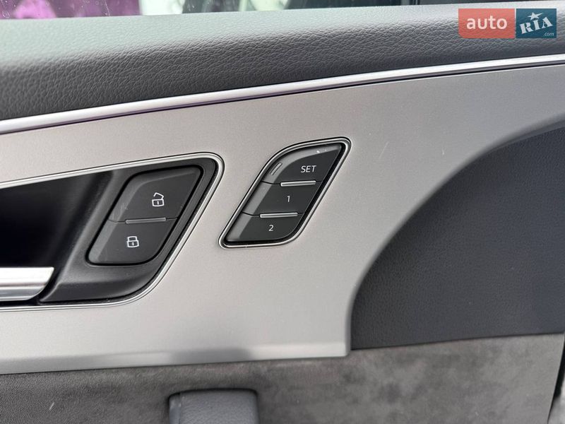 Позашляховик / Кросовер Audi Q8 2021 в Києві фото 16 Позашляховик / Кросовер Audi Q8 2021 в Києві