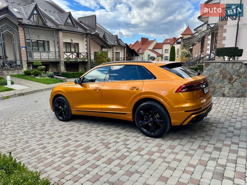 Внедорожник / Кроссовер Audi Q8 2020 в Черновцах