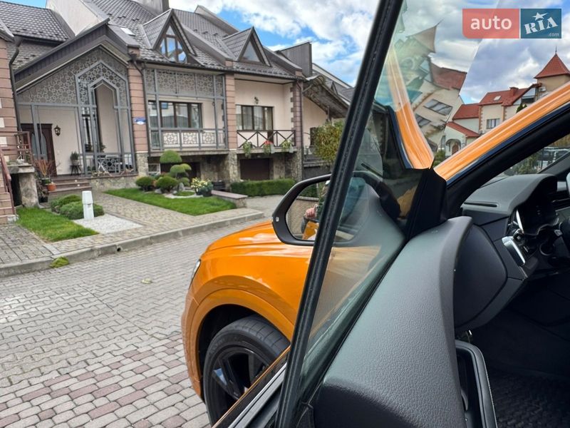Внедорожник / Кроссовер Audi Q8 2020 в Черновцах
