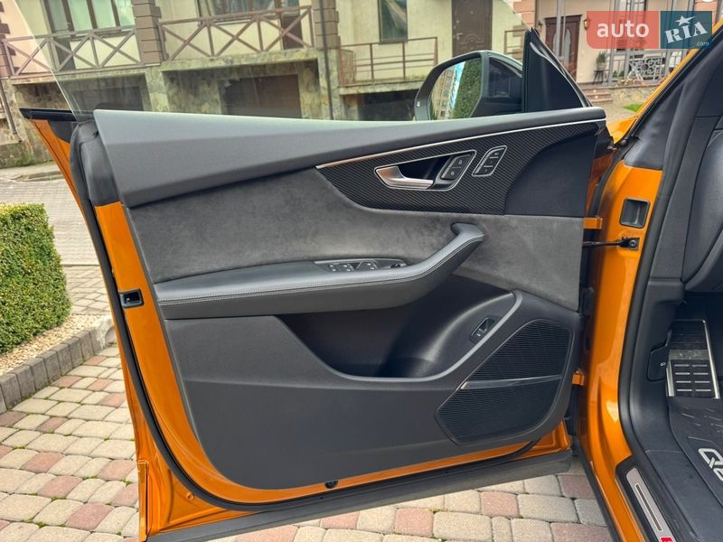 Внедорожник / Кроссовер Audi Q8 2020 в Черновцах