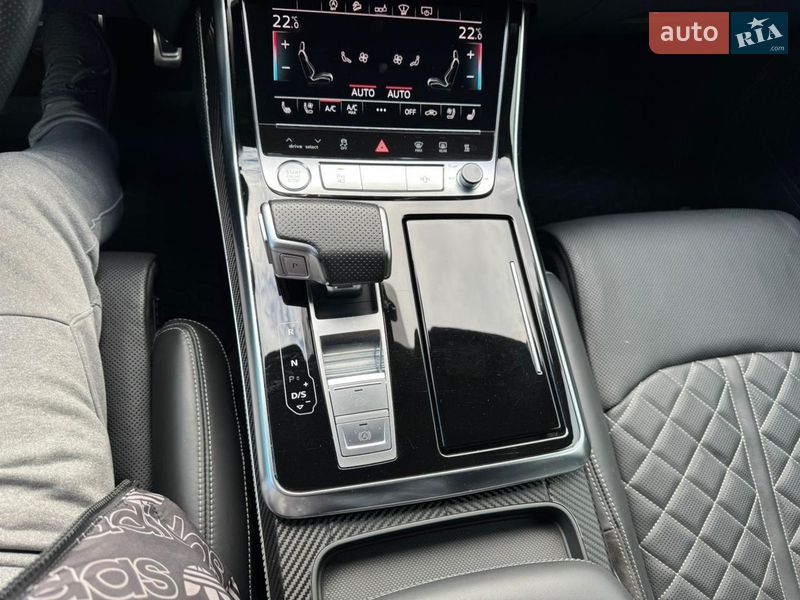 Внедорожник / Кроссовер Audi Q8 2020 в Черновцах