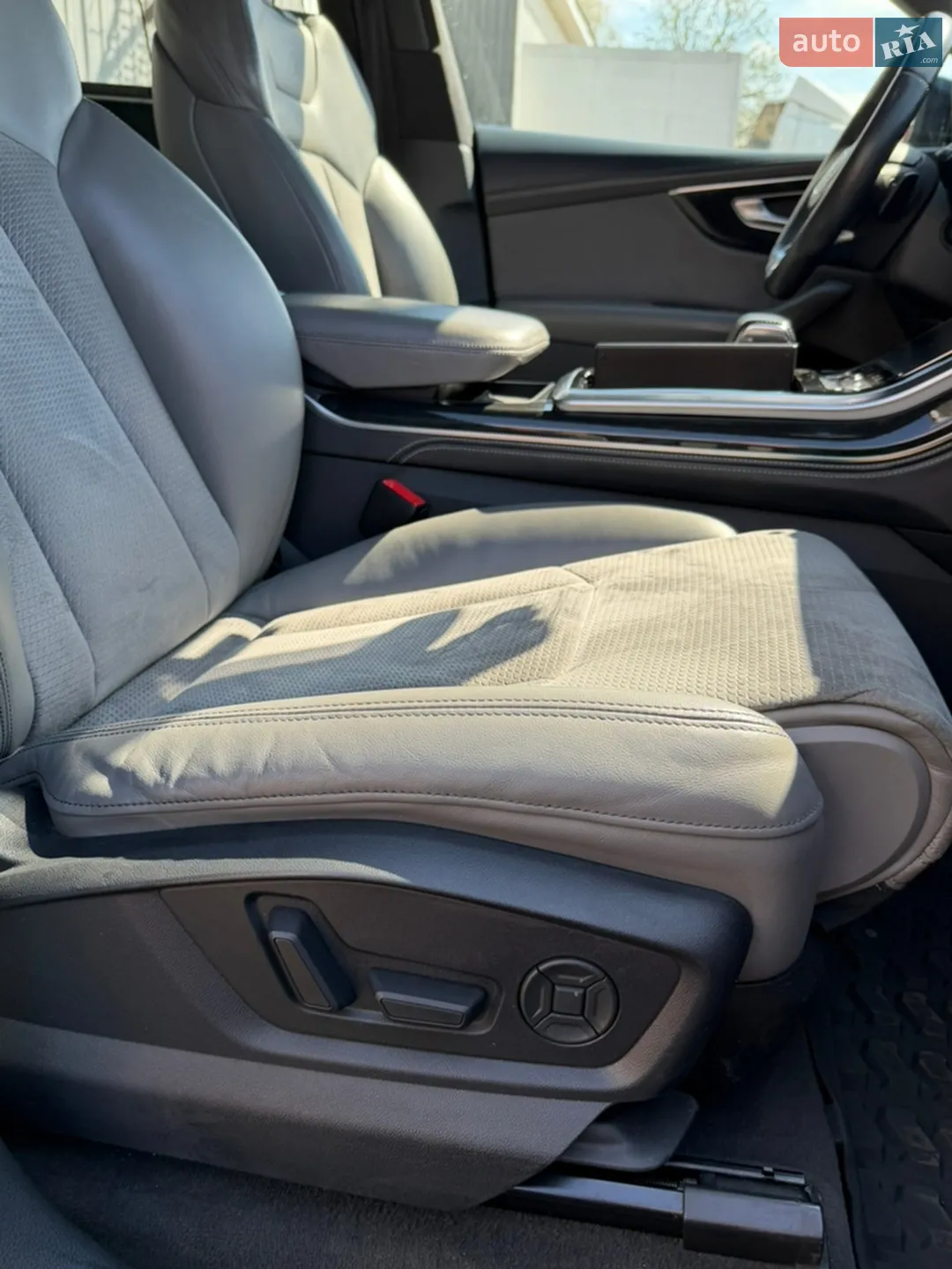 2018 Audi Q8 - мініатюра 32