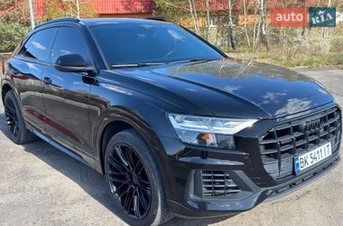 Внедорожник / Кроссовер Audi Q8 2018 в Нетешине