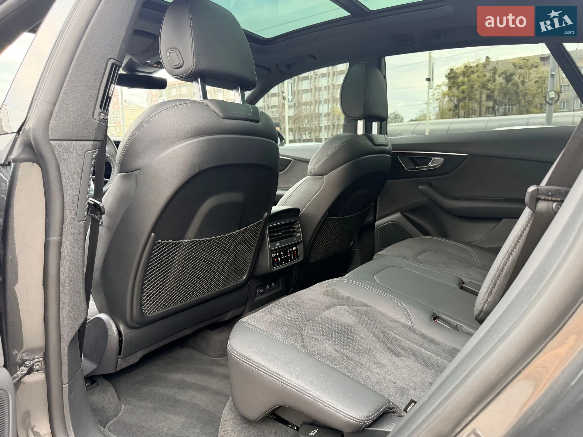 2025 Audi Q8 - мініатюра 29