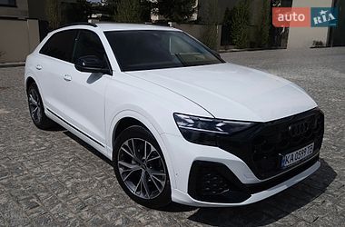 Позашляховик / Кросовер Audi Q8 2024 в Львові