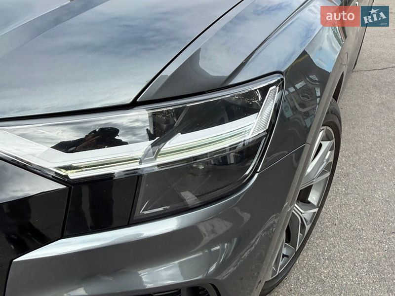 Позашляховик / Кросовер Audi Q8 2019 в Дніпрі