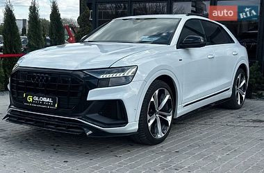 Позашляховик / Кросовер Audi Q8 2021 в Львові