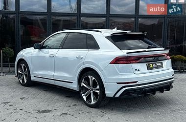 Позашляховик / Кросовер Audi Q8 2021 в Львові