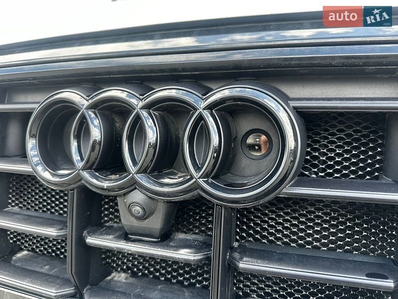 Позашляховик / Кросовер Audi Q8 2021 в Львові