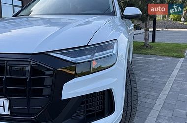 Внедорожник / Кроссовер Audi Q8 2018 в Ужгороде