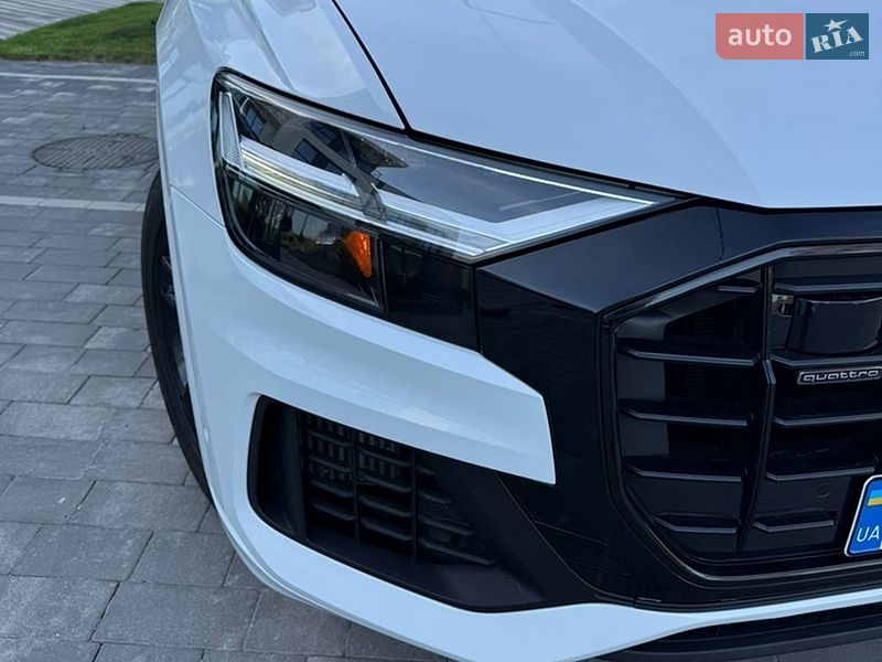 Внедорожник / Кроссовер Audi Q8 2018 в Ужгороде
