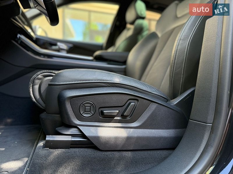 Внедорожник / Кроссовер Audi Q8 2025 в Львове