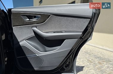 Внедорожник / Кроссовер Audi Q8 2025 в Львове