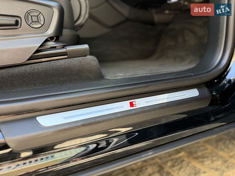 Внедорожник / Кроссовер Audi Q8 2025 в Львове