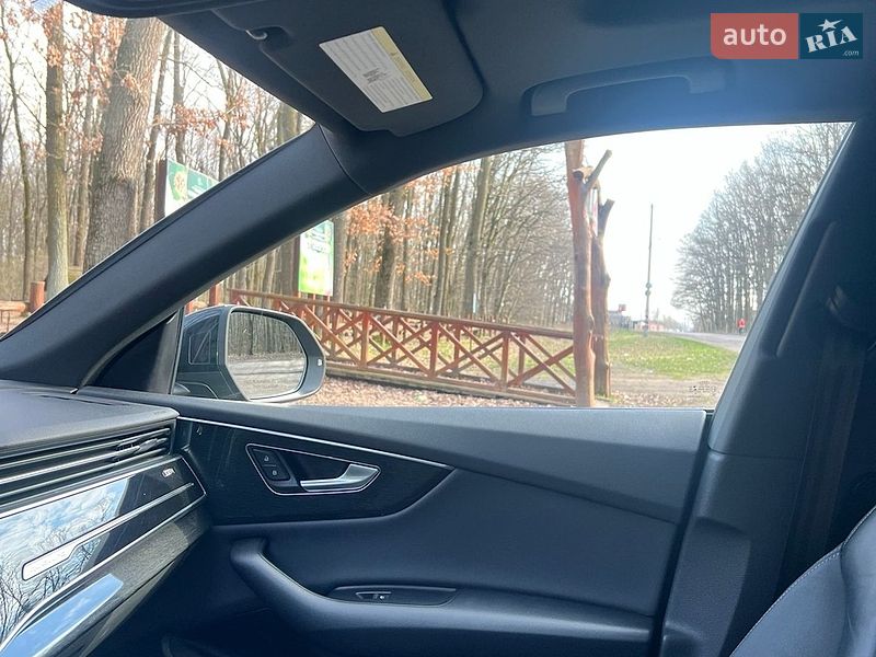 Внедорожник / Кроссовер Audi Q8 2018 в Попельне