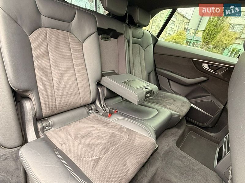 Внедорожник / Кроссовер Audi Q8 2019 в Бердичеве
