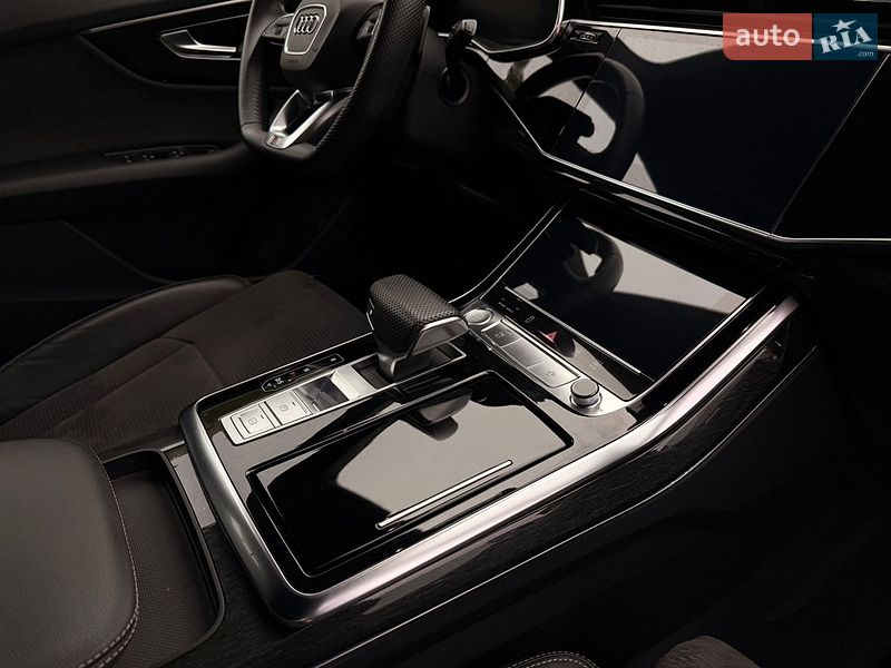 Внедорожник / Кроссовер Audi Q8 2019 в Бердичеве