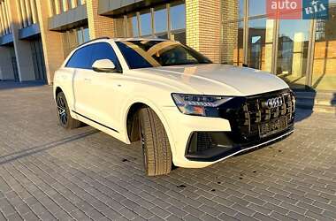 Позашляховик / Кросовер Audi Q8 2020 в Вінниці