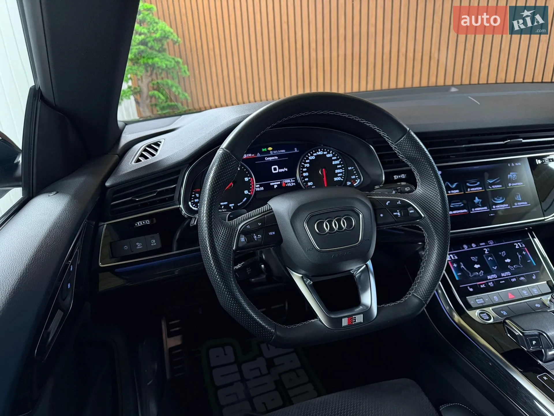 2020 Audi Q8 - мініатюра 16