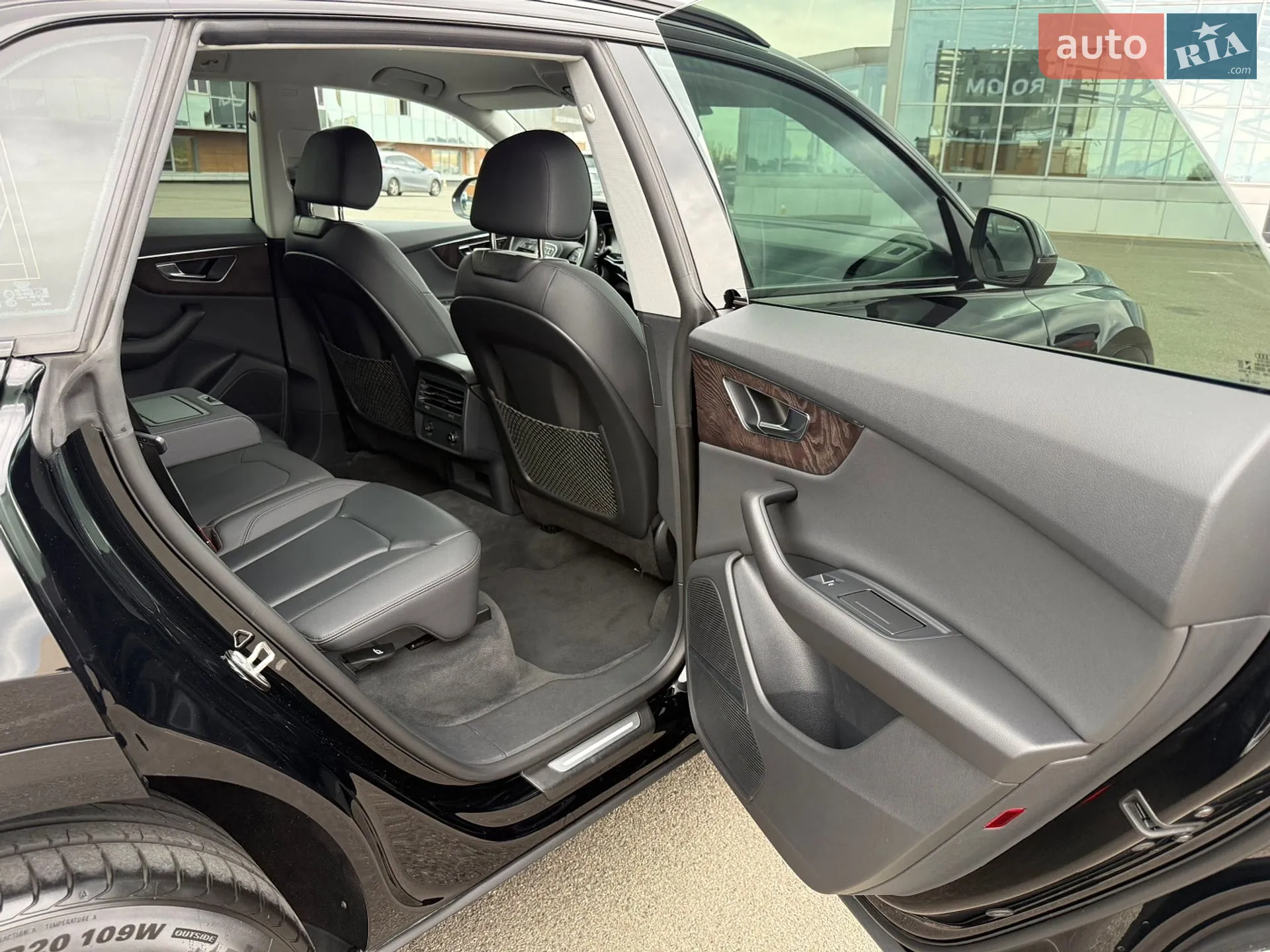 2020 Audi Q8 - мініатюра 18