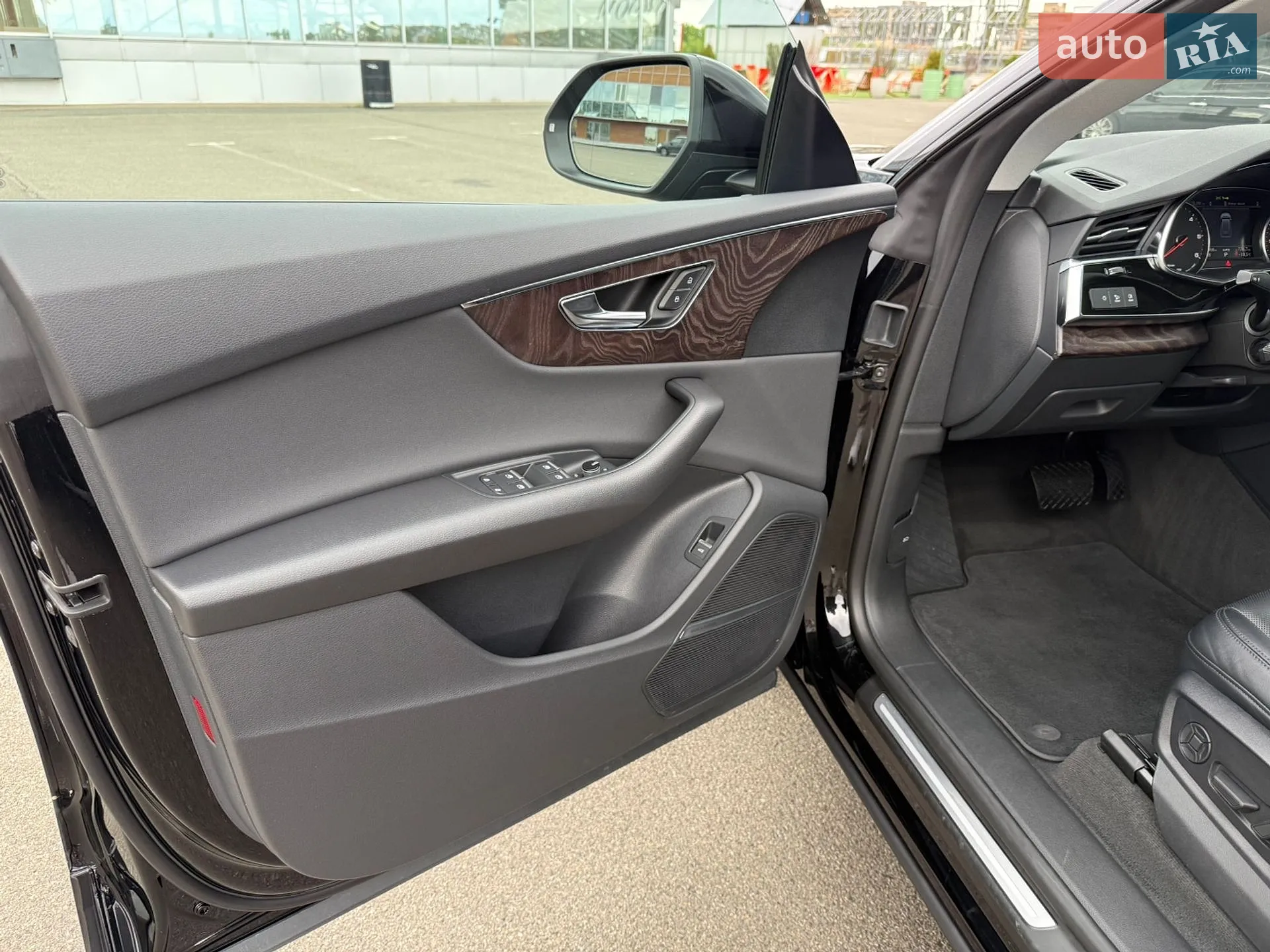 2020 Audi Q8 - мініатюра 23