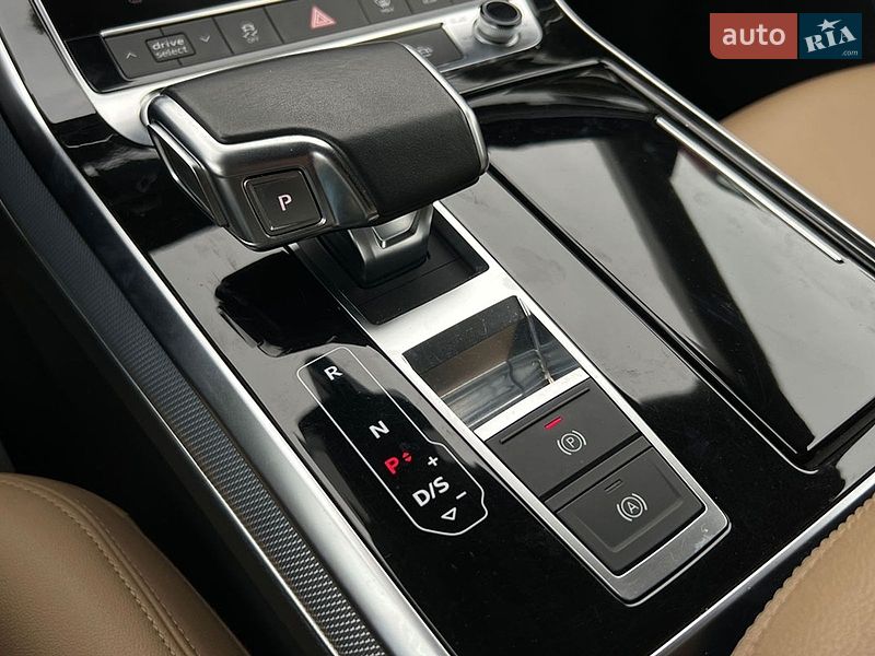 Внедорожник / Кроссовер Audi Q8 2019 в Львове