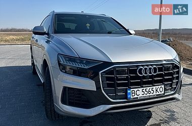 Позашляховик / Кросовер Audi Q8 2019 в Львові