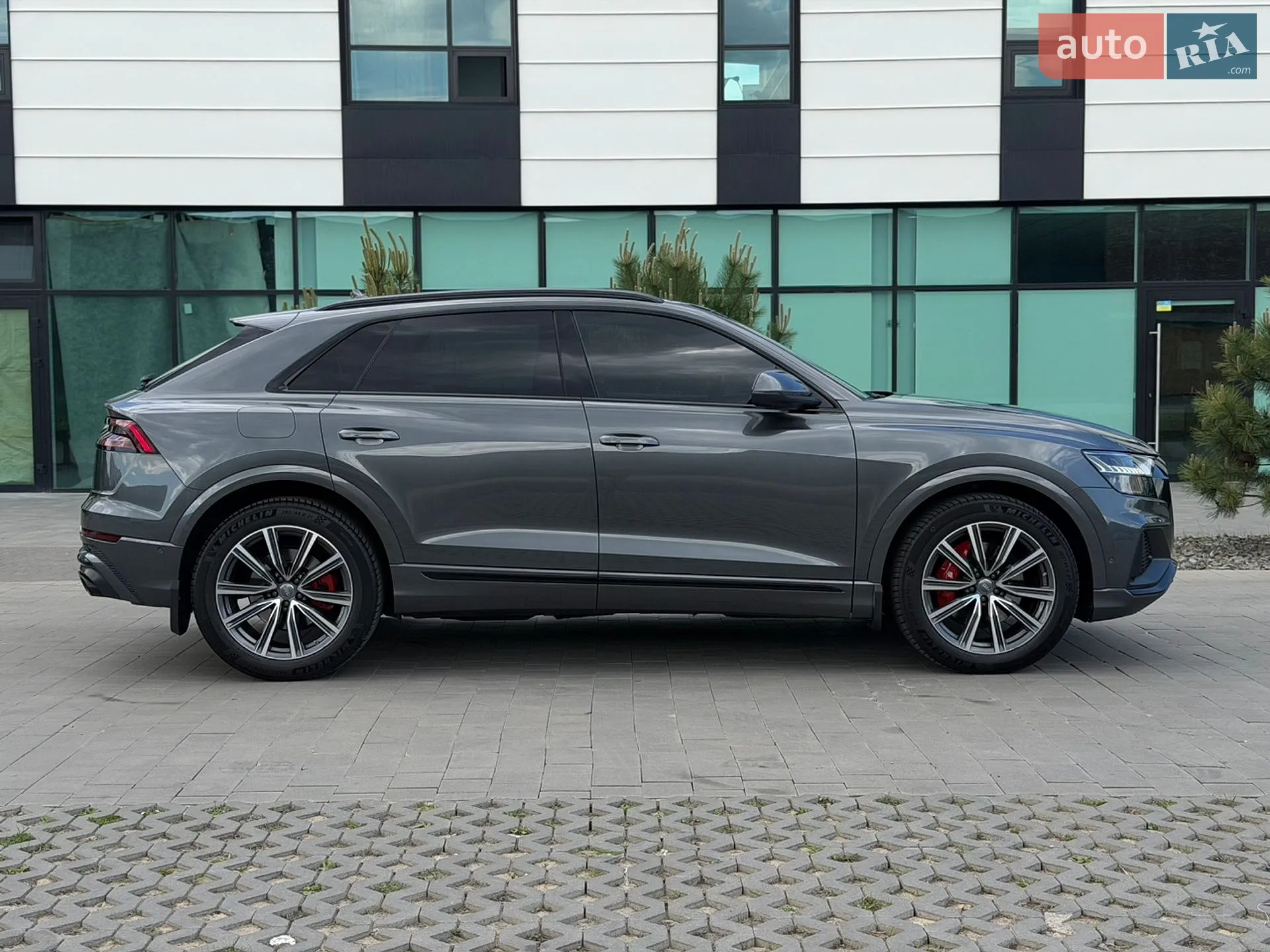 2019 Audi Q8 - мініатюра 4