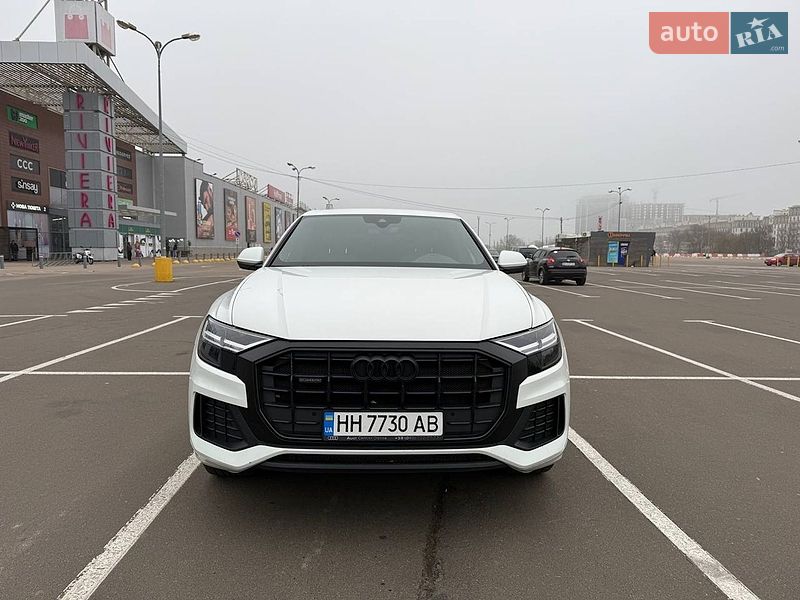 2020 Audi Q8, VIN WAUZZZF18LD022050:plate — фото 1 (autoria)
