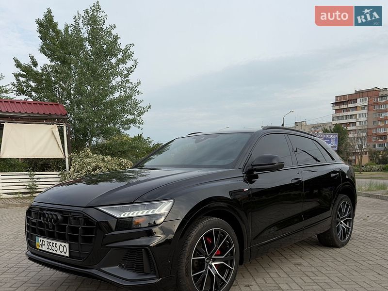 Позашляховик / Кросовер Audi Q8 2022 в Запоріжжі