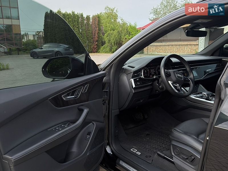 Позашляховик / Кросовер Audi Q8 2022 в Запоріжжі