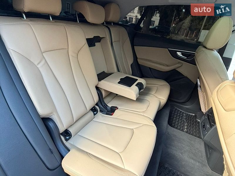 Внедорожник / Кроссовер Audi Q8 2023 в Коломые
