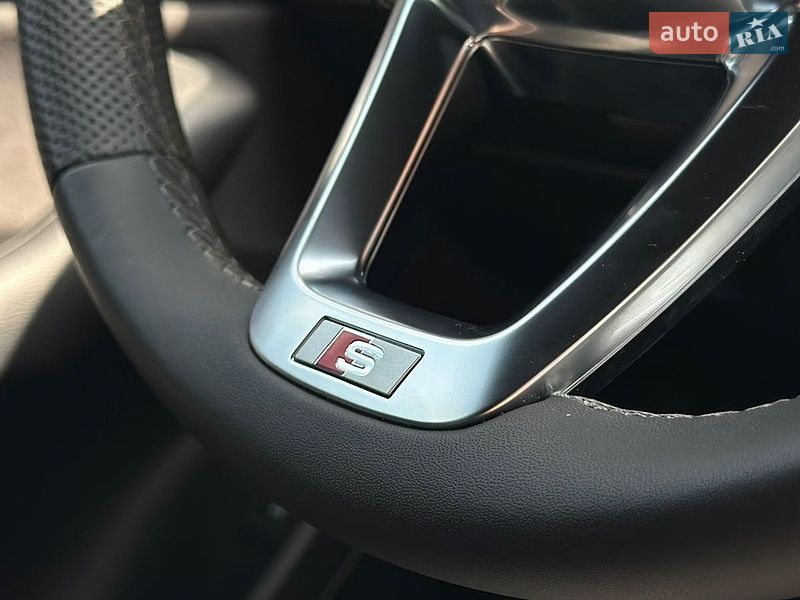 Позашляховик / Кросовер Audi Q8 2023 в Києві фото 20 Позашляховик / Кросовер Audi Q8 2023 в Києві