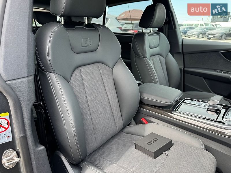 Внедорожник / Кроссовер Audi Q8 2026 в Ровно