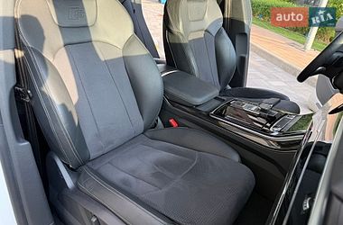 Позашляховик / Кросовер Audi Q8 2023 в Києві
