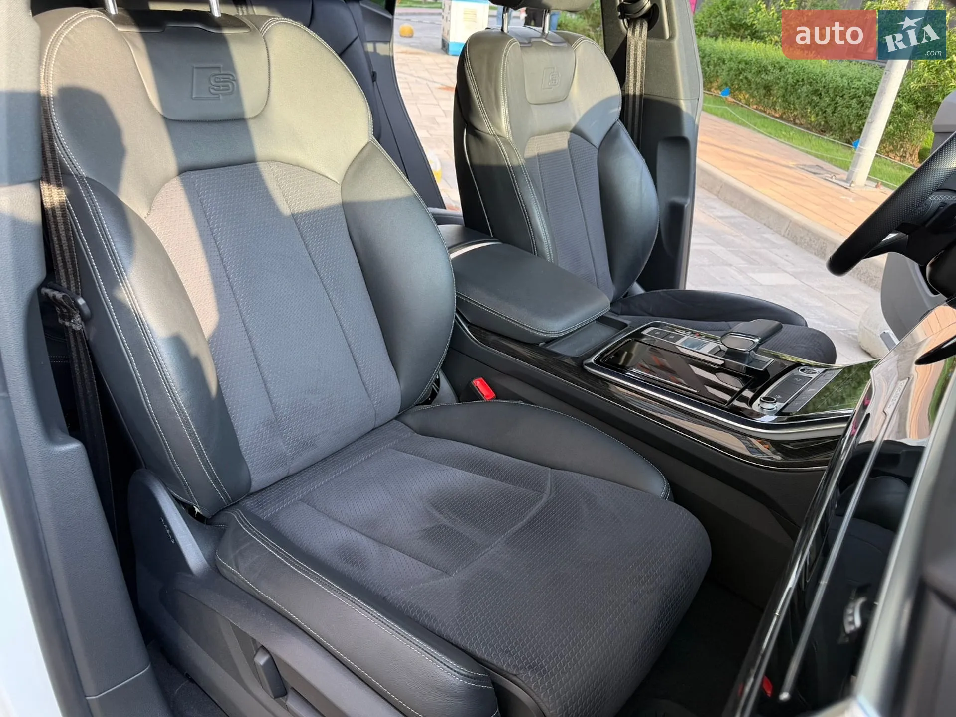 2023 Audi Q8 - мініатюра 24