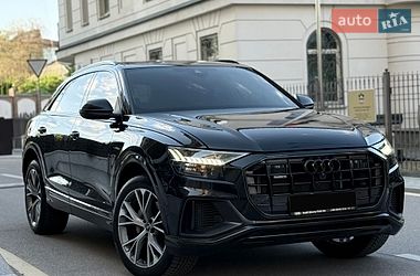 Внедорожник / Кроссовер Audi Q8 2022 в Киеве