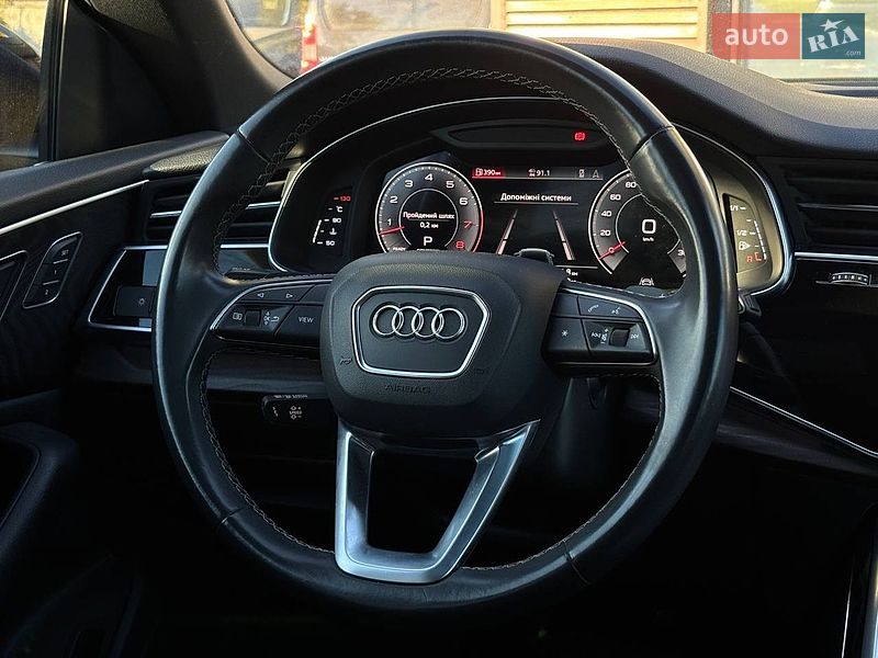 Позашляховик / Кросовер Audi Q8 2020 в Львові
