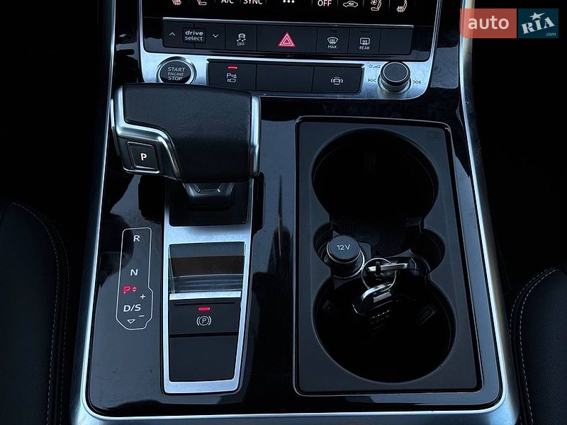 Позашляховик / Кросовер Audi Q8 2020 в Львові