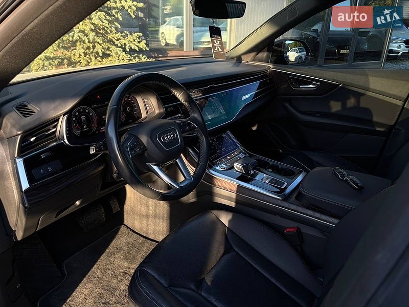 Позашляховик / Кросовер Audi Q8 2020 в Львові