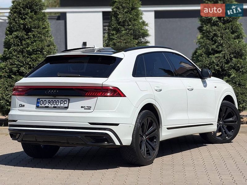 Позашляховик / Кросовер Audi Q8 2018 в Одесі